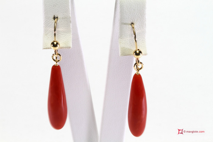 MAXGIOIE - Orecchini Corallo rosso Extra goccia 7¾x28½mm in Oro 18K