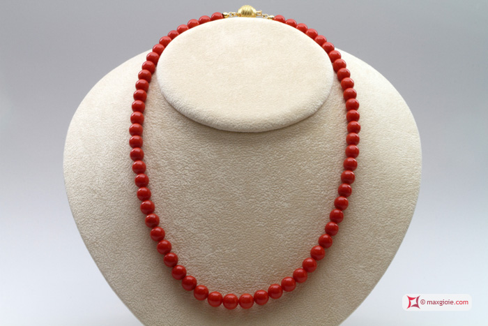 MAXGIOIE - Collana Corallo rosso Extra Light Color pallini 7½-8mm in Oro 18K