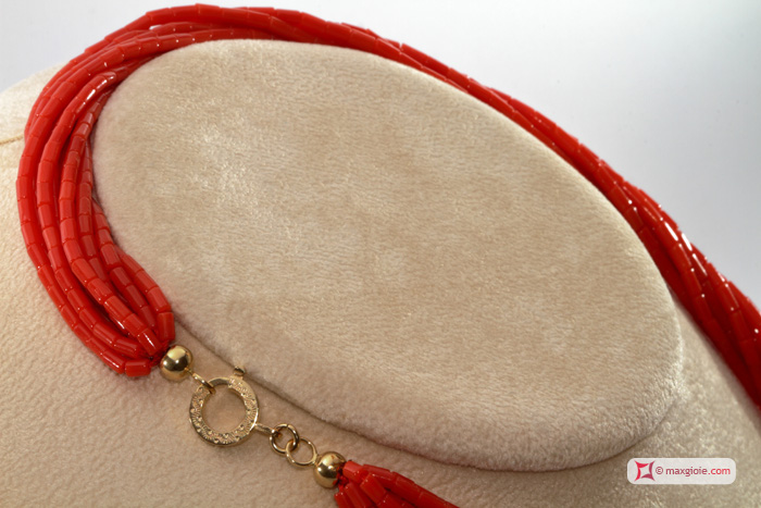 Dettaglio - Details MAXGIOIE - Collana Corallo rosso Extra Torchon cannettine 2½mm 10 fili in Oro 18K