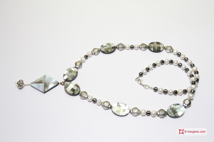 MAXGIOIE - Collana e Orecchini Perle, Ematite e Madreperla in Argento Id11