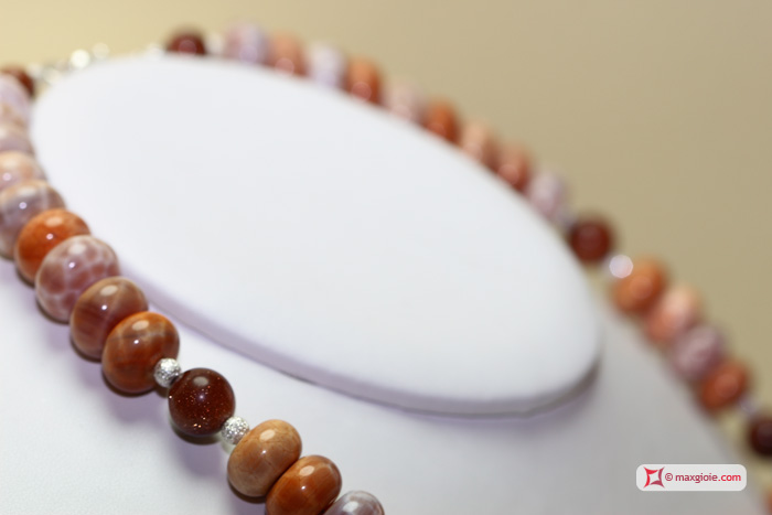 Dettaglio - Details MAXGIOIE - Collana Shaped Stone Orange a rondelle e Gold Stone