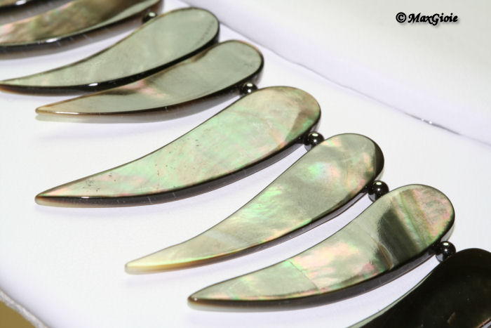 Dettaglio - Details MAXGIOIE - Collana Madreperla e Ematite goccia graduata