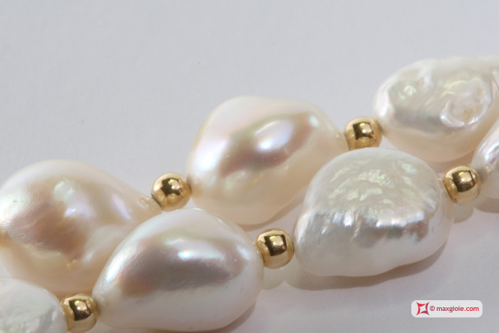 Macrofotografia - Macro Photography MAXGIOIE - Collana Perle barocche 11-12mm Oro pallini 18Kt