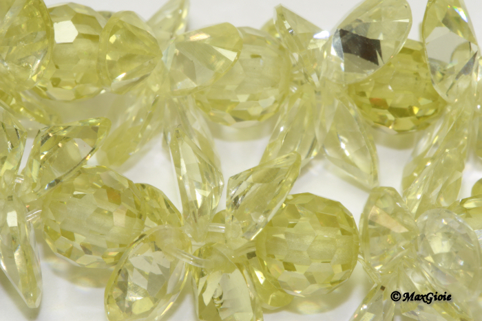 Dettaglio - Details MAXGIOIE - Bracciale Zircone verde chiaro 172 ct