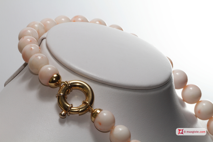 MAXGIOIE - Collana Corallo rosa Extra pallini 12-15½mm in Oro 18K