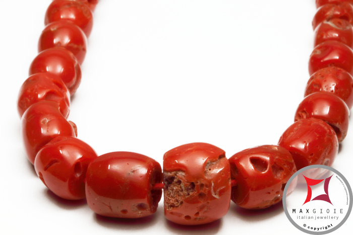 Vista Ulteriore - Additional View MAXGIOIE - Collana Corallo rosso del Mediterraneo barilotti graduati 5-11mm in Oro 18K