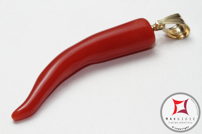 Dettaglio - Details MAXGIOIE - Pendente Corallo rosso Extra cornetto piccolo design napoletano in Oro 18K id2123