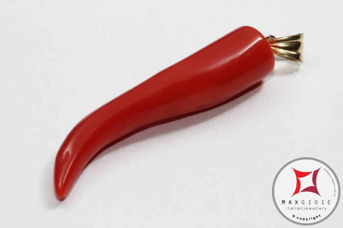 Dettaglio - Details MAXGIOIE - Pendente Corallo rosso Extra cornetto medio design napoletano in Oro 18K id2159