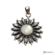 Pendente Madreperla 4x5cm in Argento con laccio caucciù