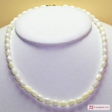 Collana Madreperla oliva 6½mm in Argento