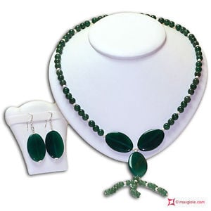 Fashion Aventurine Necklace and Earrings in Silver